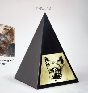 Terra-Nigra-Pyramis_Portrait